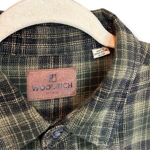 Y2K WoolRich Men's Olive and Black Plaid Shirt. Size XL